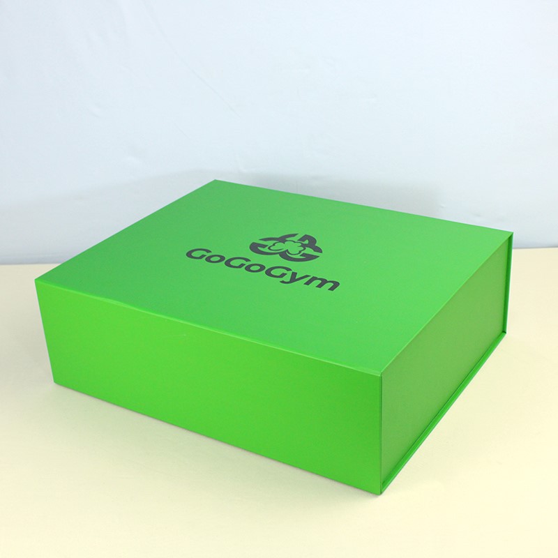 Green Magnetic Box With UV-Spot Logo 2 Green Magnetic Box With UV-Spot Logo 2
